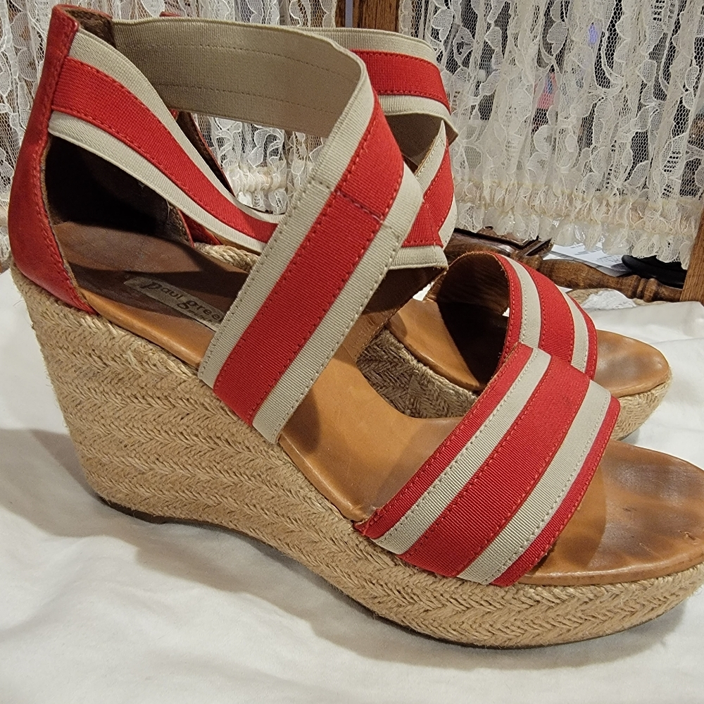 PAUL GREEN RED AND WHITE MONIQUE WEDGES SZ 7.5
